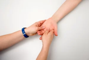 Hände bei einer Handtherapie